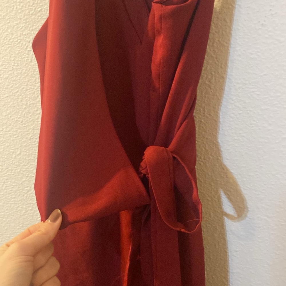 Lulus vneck tie side jumpsuit with pockets size small - Picture 3 of 7